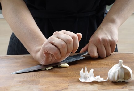 Фото шага рецепта Классические оладьи из кабачков 152672 шаг 3  