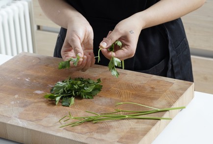 Фото шага рецепта Классические оладьи из кабачков 152672 шаг 4  