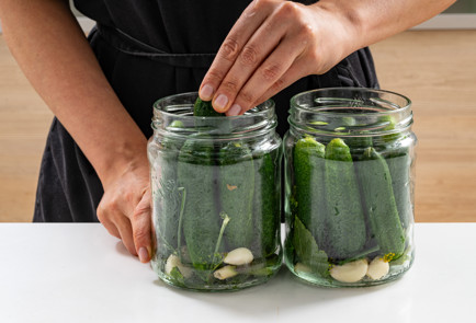 Фото шага рецепта Классические соленые огурцы 189910 шаг 5  