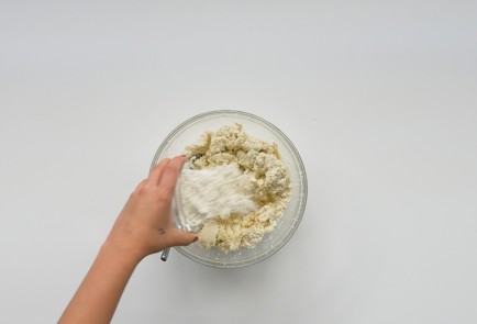 Фото шага рецепта Классические сырники 151265 шаг 4  