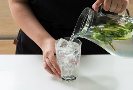 Фото шага рецепта Классический безалкогольный мохито 152548 шаг 10  