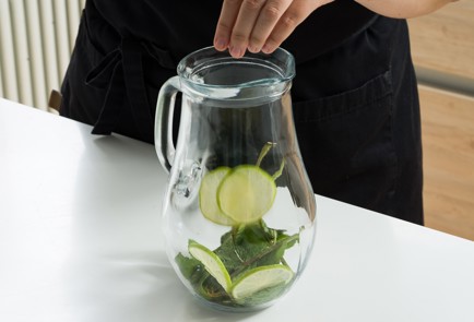 Фото шага рецепта Классический безалкогольный мохито 152548 шаг 5  