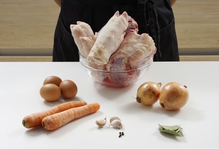 Фото шага рецепта Классический холодец из свинины и говядины 152992 шаг 1