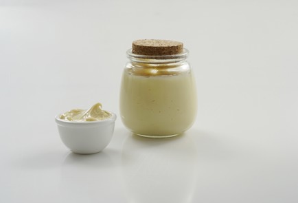 Фото шага рецепта Классический майонез 152820 шаг 10