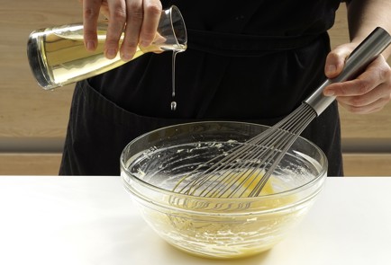 Фото шага рецепта Классический майонез 152820 шаг 5