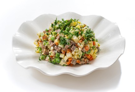 Фото шага рецепта Классический оливье с мясом и яблоком 175178 шаг 12  