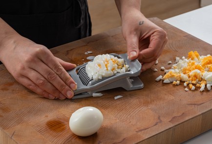 Фото шага рецепта Классический оливье с мясом 175172 шаг 9  