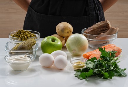 Фото шага рецепта Классический оливье с языком и яблоком 175174 шаг 1  