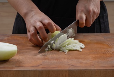 Фото шага рецепта Классический оливье с языком и яблоком 175174 шаг 5  