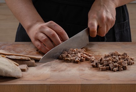 Фото шага рецепта Классический оливье с языком 175171 шаг 8  