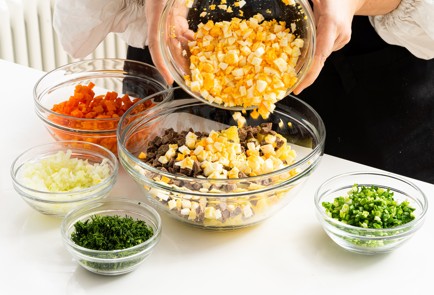 Фото шага рецепта Классический оливье 151806 шаг 12  