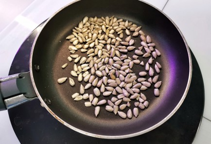 Фото шага рецепта Классический овсяноблин с начинкой 140428 шаг 7  