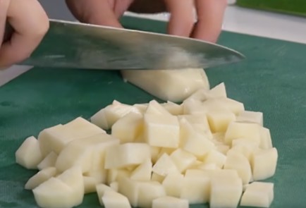 Фото шага рецепта Классический вишисуаз 137746 шаг 3  