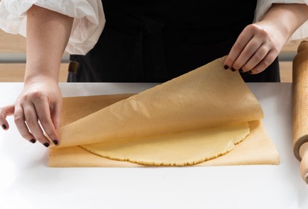 Фото шага рецепта Классическое песочное печенье 151893 шаг 6  