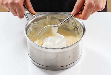 Фото шага рецепта Классическое сырное суфле 188687 шаг 9