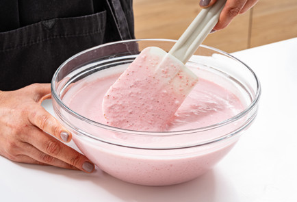 Фото шага рецепта Клубничное мороженое 189264 шаг 6  