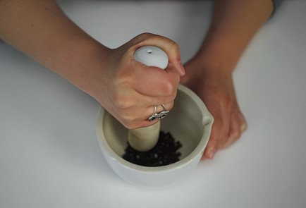 Фото шага рецепта Клубничное варенье с черным перцем 137029 шаг 2  