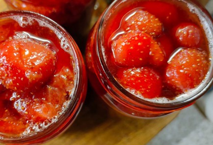 Фото шага рецепта Варенье из клубники на зиму 190234 шаг 11  