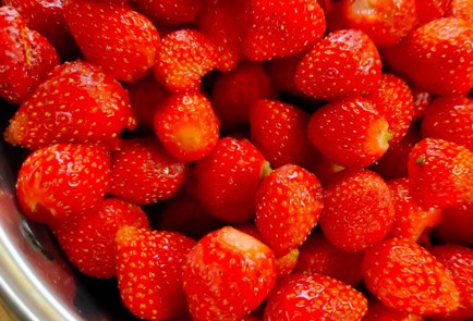 Фото шага рецепта Варенье из клубники на зиму 190234 шаг 4  