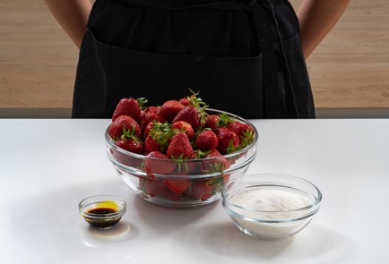 Фото шага рецепта Клубничный джем 173847 шаг 1  