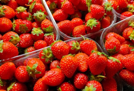 Фото шага рецепта Клубничный джем 190235 шаг 1  