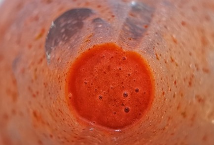 Фото шага рецепта Клубничный смузи 173591 шаг 5  