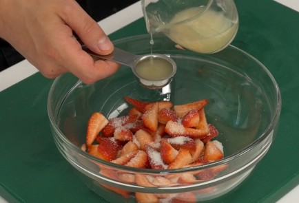 Фото шага рецепта Клубничный суп 136877 шаг 4  