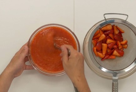 Фото шага рецепта Клубничный суп 136877 шаг 8  