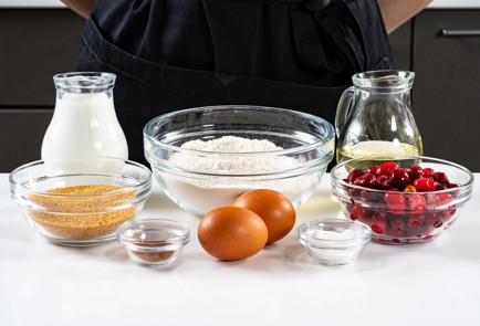 Фото шага рецепта Клюквенные маффины 191181 шаг 1  