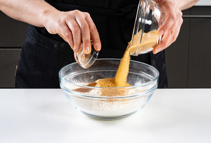 Фото шага рецепта Клюквенные маффины 191181 шаг 3  