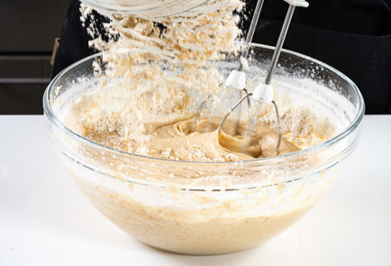 Фото шага рецепта Клюквенные маффины 191181 шаг 5  