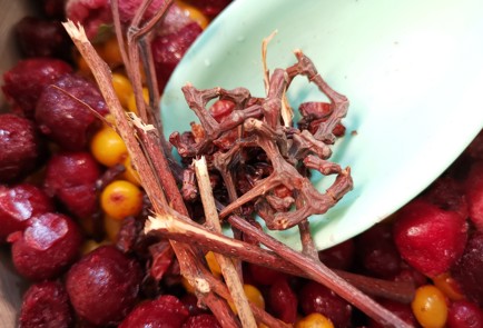 Фото шага рецепта Клюквенный морс 188430 шаг 6