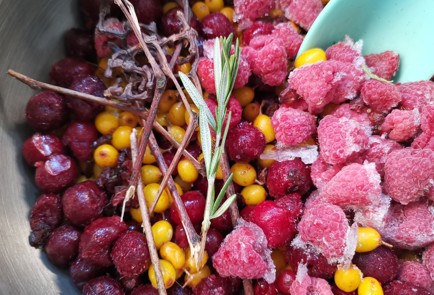 Фото шага рецепта Клюквенный морс 188430 шаг 7