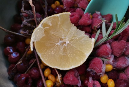 Фото шага рецепта Клюквенный морс 188430 шаг 8