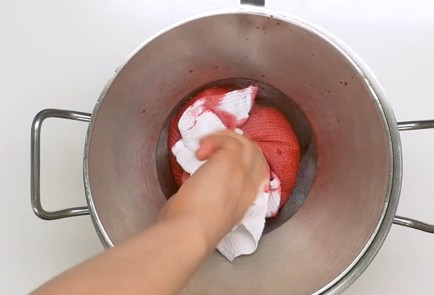 Фото шага рецепта Клюквенный морс 93968 шаг 8  