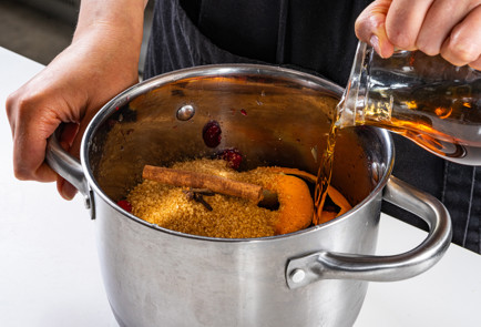 Фото шага рецепта Клюквенный соус для птицы 191182 шаг 4  