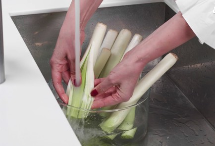 Фото шага рецепта Кныши с лукомпореем 175699 шаг 3  