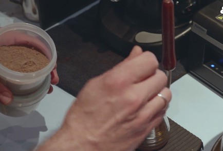 Фото шага рецепта Кофе в турке на песке 189357 шаг 2  