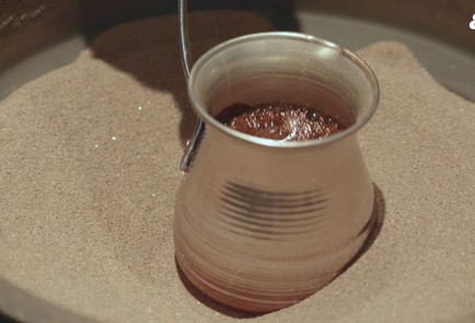 Фото шага рецепта Кофе в турке на песке 189357 шаг 6  