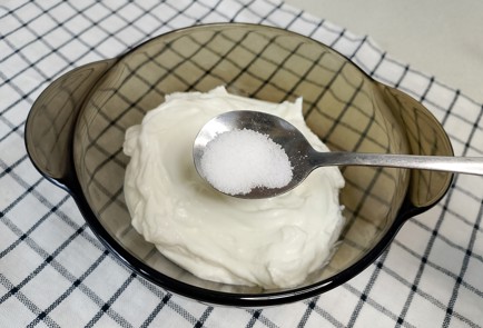 Фото шага рецепта Кофейный десерт 191430 шаг 2  