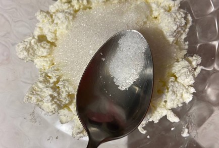 Фото шага рецепта Кокосовые сырники 174535 шаг 3  