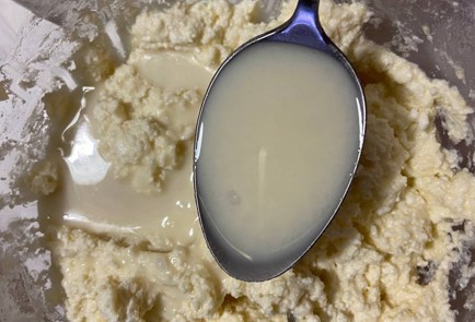 Фото шага рецепта Кокосовые сырники 174535 шаг 6  