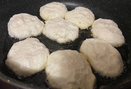 Фото шага рецепта Кокосовые сырники 174535 шаг 8  