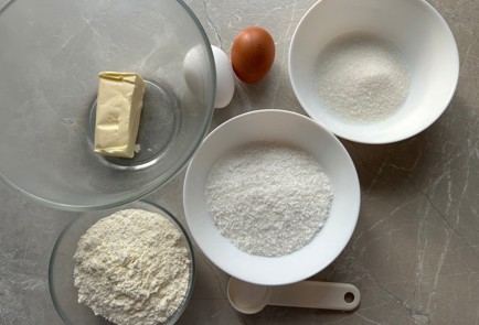 Фото шага рецепта Кокосовые вафли 190545 шаг 1  