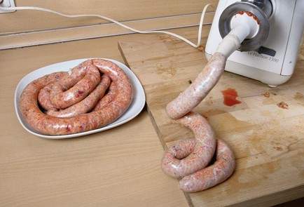 Фото шага рецепта Колбаски с паприкой и вялеными помидорами 23331 шаг 7  