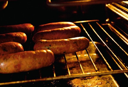 Фото шага рецепта Колбаски с паприкой и вялеными помидорами 23331 шаг 8  