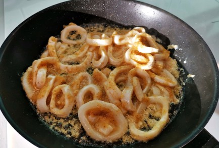 Фото шага рецепта Кольца кальмара в нежном кляре 151109 шаг 11  