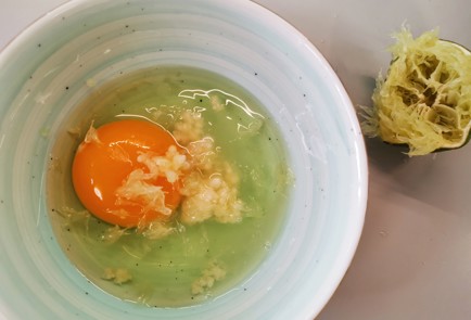 Фото шага рецепта Кольца кальмара в нежном кляре 151109 шаг 4  