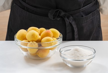 Фото шага рецепта Компот из абрикосов на зиму 174194 шаг 1  