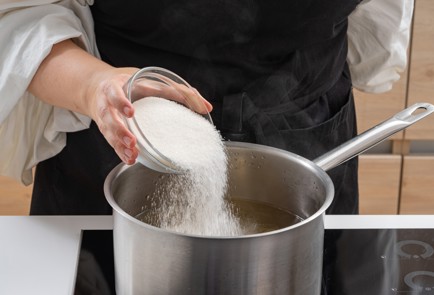 Фото шага рецепта Компот из абрикосов на зиму 174194 шаг 7  